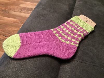 Ein paar bunte Socken für gute Laune. 