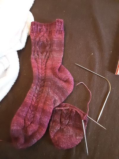 Meine Tochter hat sich diese Socken ausgesucht. Stricke sie in 