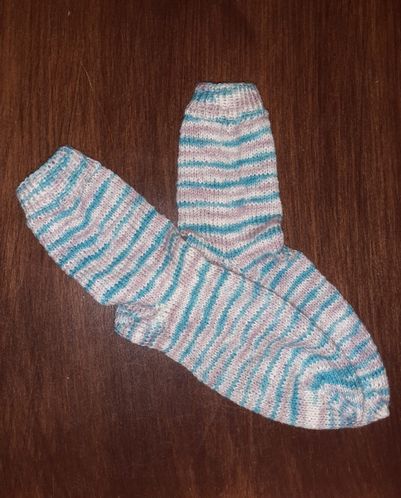 Meine ersten #Socktober Socken?
Stinos, Wolle selbstgefärbt mit 