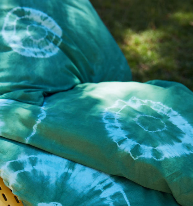 Batik DIY - Tie Dye - Klassische Techniken in neuem Look Batik DIY - Tie Dye - Klassische Techniken in neuem Look
