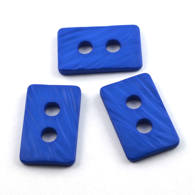 Polyamidknopf rechteckig mit abgerundeten Ecken 40 mm royal von Dill