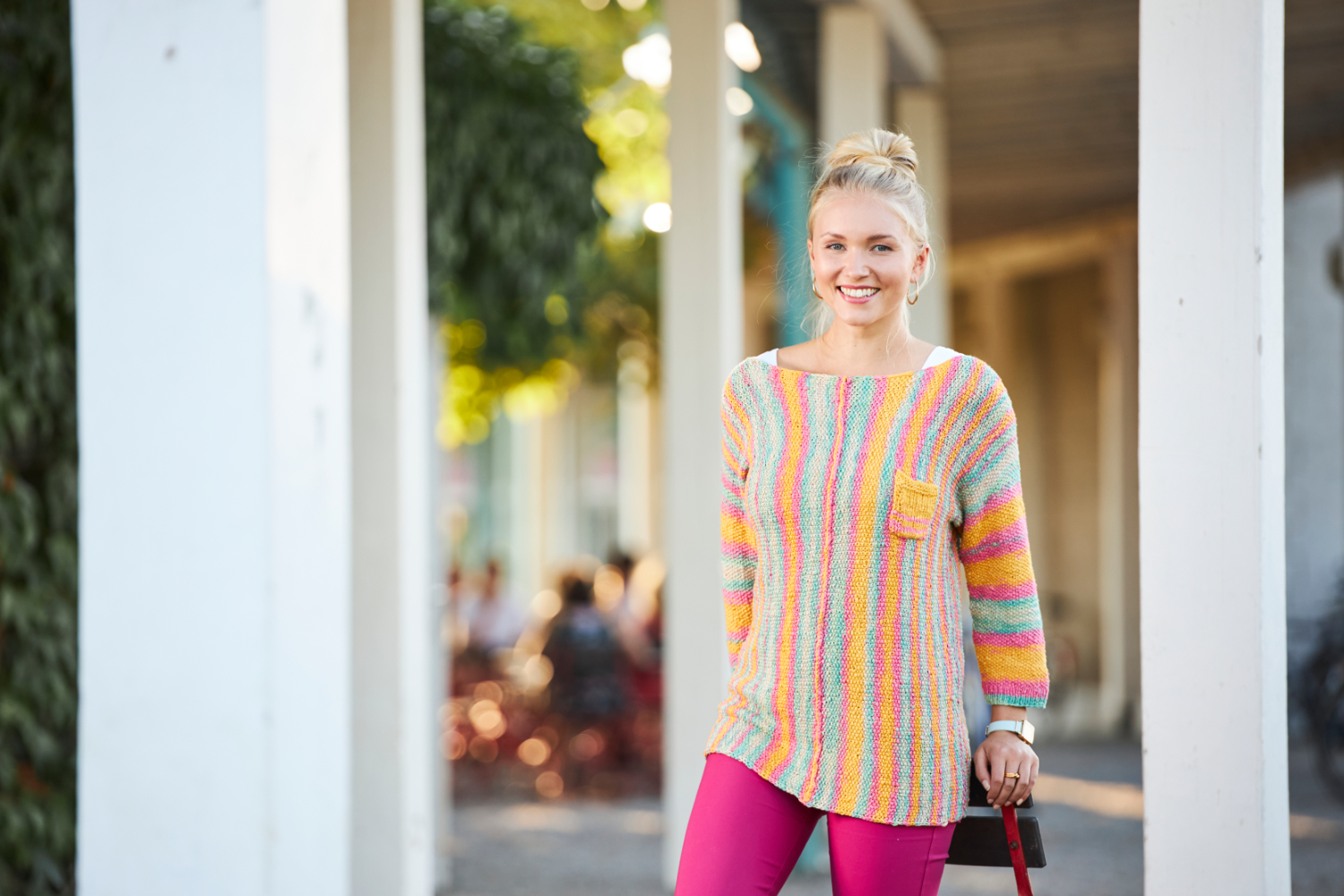 Quergestrickter Pulli mit Brusttasche | Anleitungsheft | Wolle Soul Surf  | Stricken | Regina Bühler, Pro Lana, Christophorus Verlag