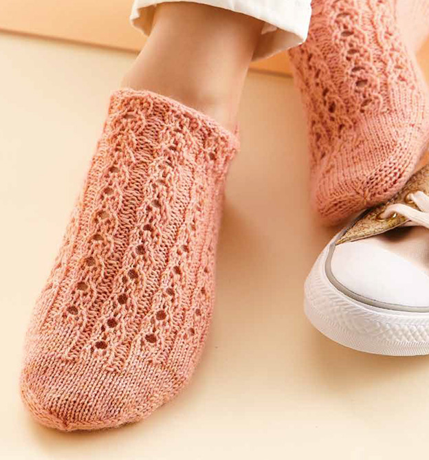 Sneakersocken stricken - Heiße Socken für heiße Tage Sneakersocken stricken - Heiße Socken für heiße Tage