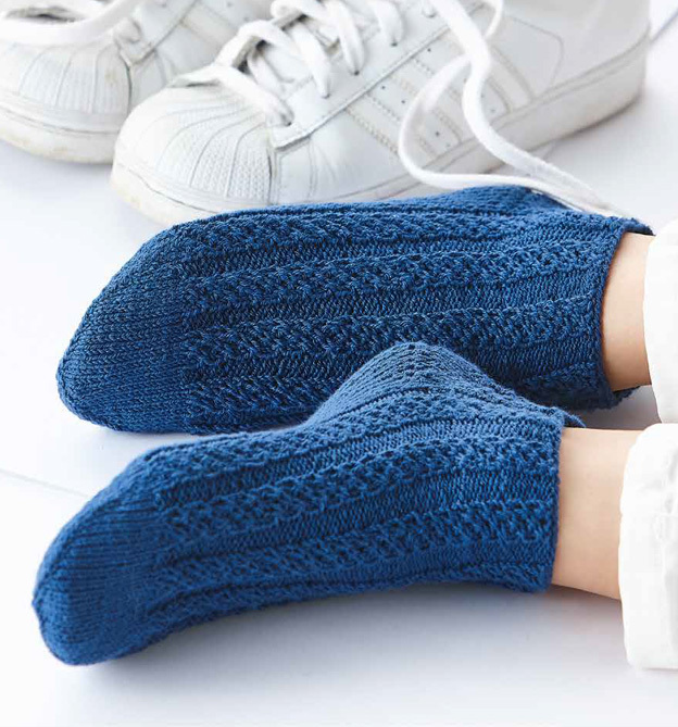 Sneakersocken stricken - Heiße Socken für heiße Tage Sneakersocken stricken - Heiße Socken für heiße Tage