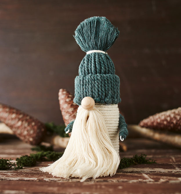 Weihnachtswichtel - Aus Wolle und Klorolle schnell gemacht