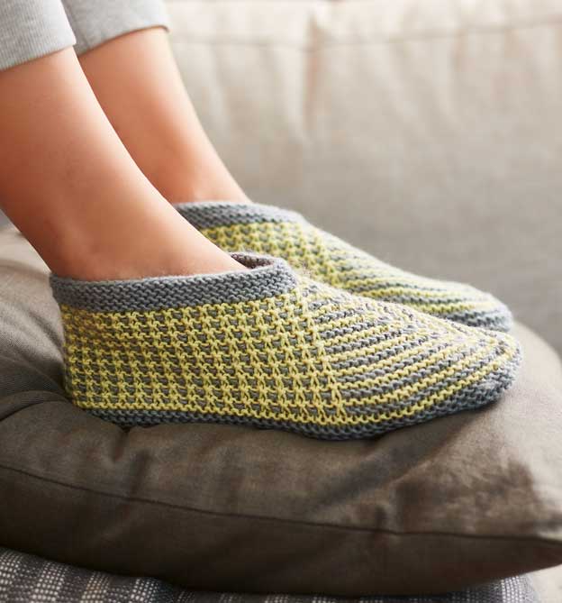 Kuschelige Sofasocken stricken mit Woolly Hugs Kuschelige Sofasocken stricken mit Woolly Hugs