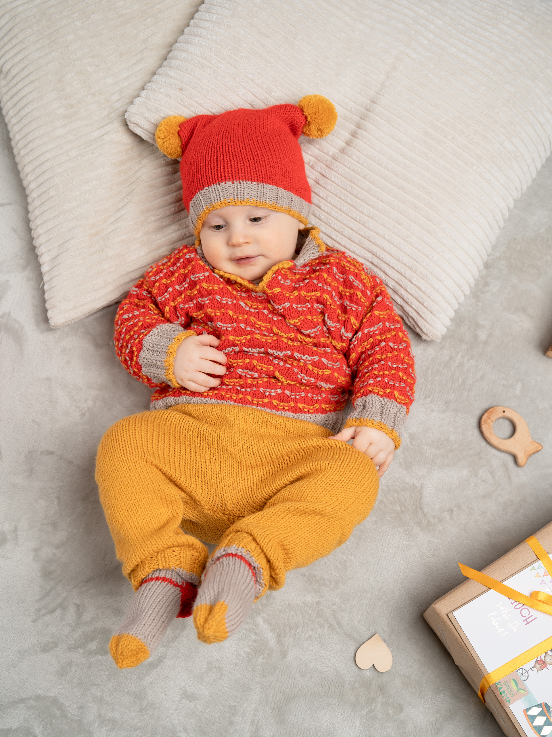 Mehrfarbige Pullover Hose und Mütze | Einzelanleitung | Wolle Baby Micro  | Stricken | Pro Lana