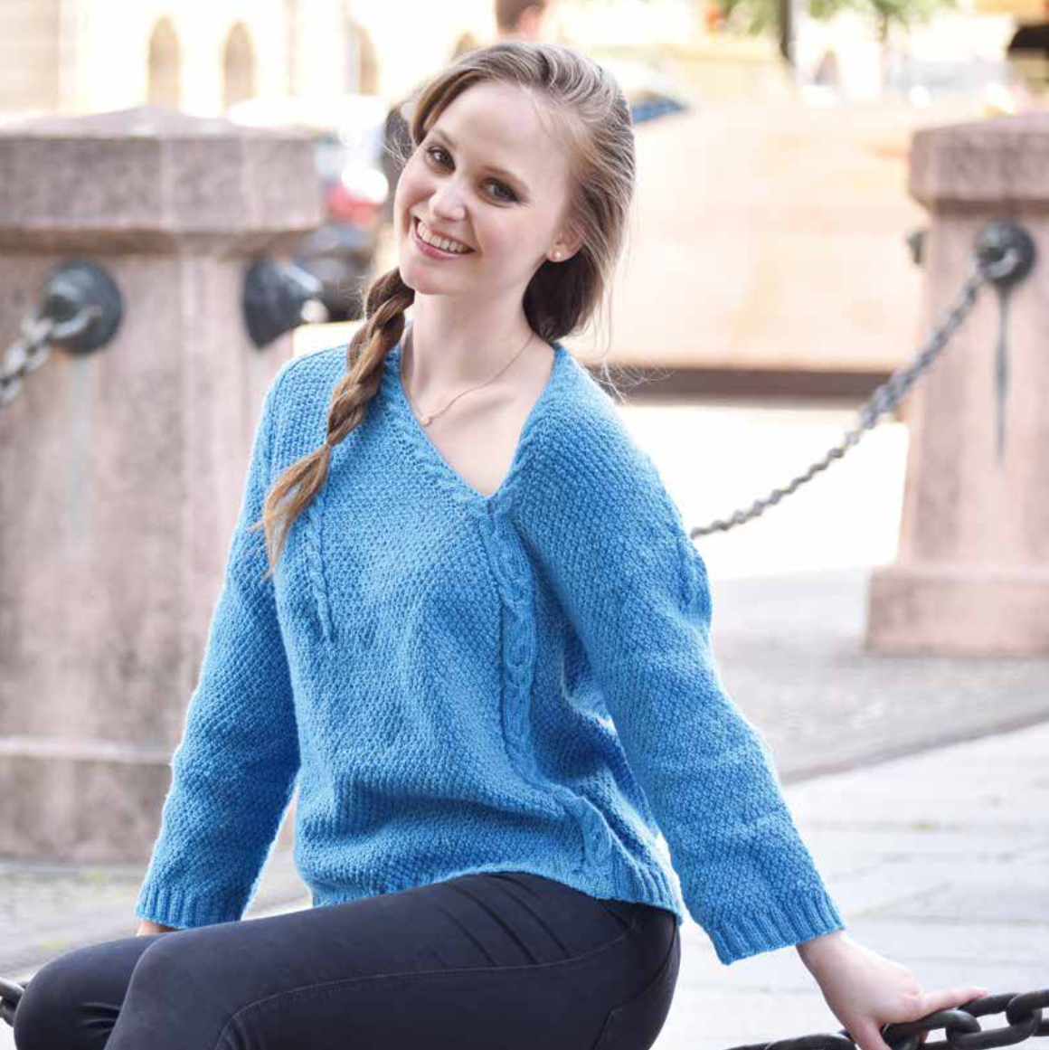 Who doesn’t like lace? - Easy Sweater | Anleitung | Wolle Balu  | Stricken | Sylvie Rasch