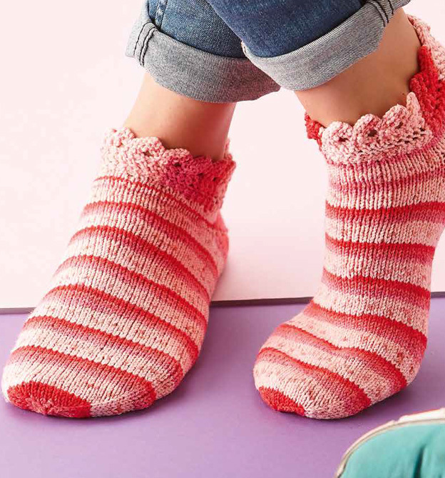 Sneakersocken stricken - Heiße Socken für heiße Tage Sneakersocken stricken - Heiße Socken für heiße Tage