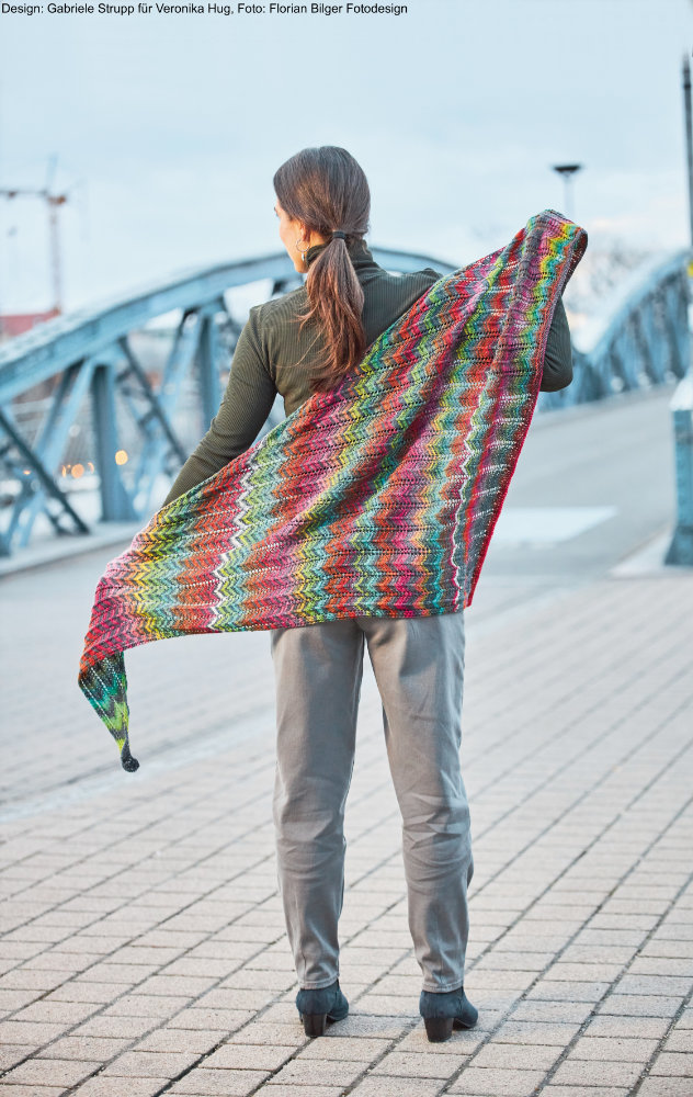 Tuch asymmetrisch | Einzelanleitung | Wolle Paint Socks  | Stricken | Veronika Hug, Woolly Hugs, Silvia Jäger