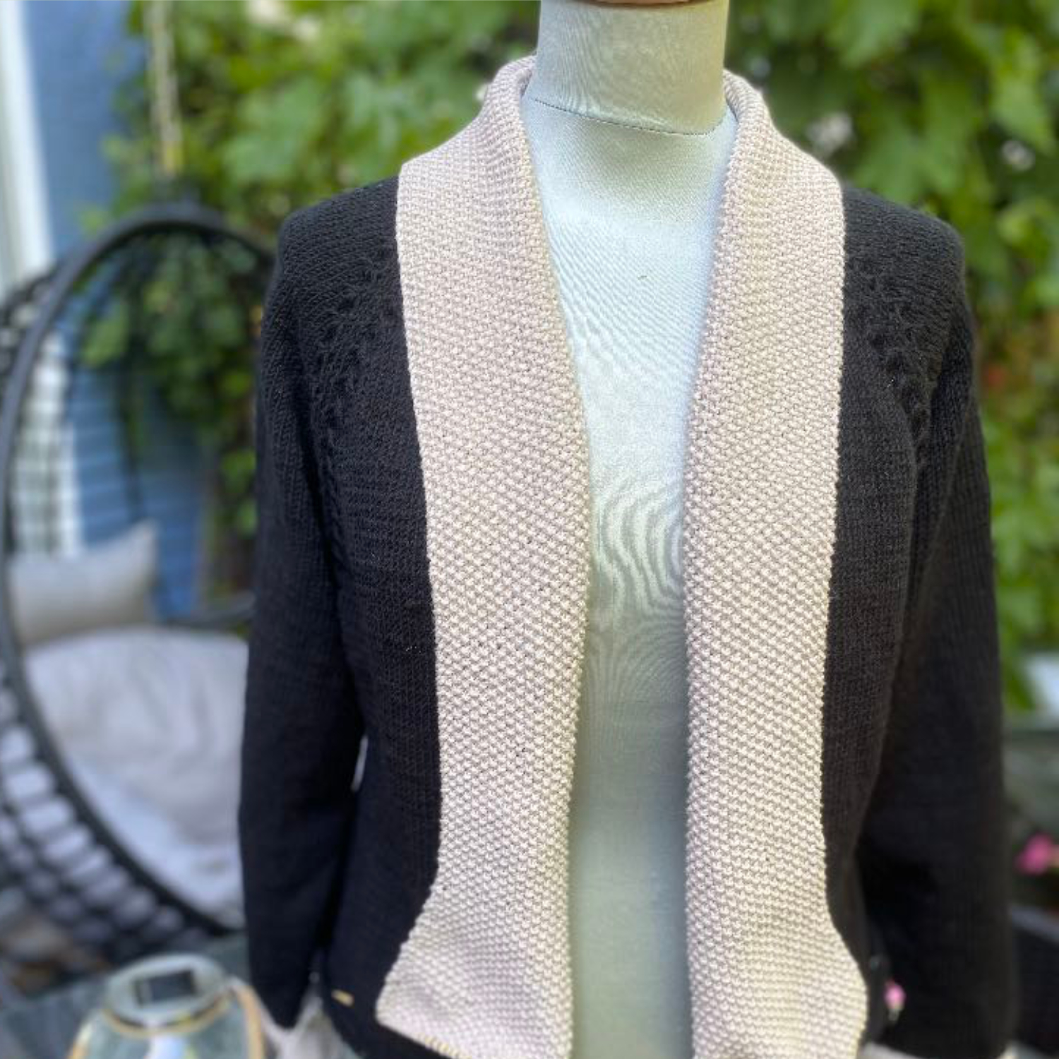 Strickjacke White Collar | Einzelanleitung | Wolle Merino Cotton 135  | Stricken | Sylvie Rasch