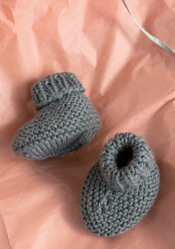 Baby-Schühchen Hush | Wollpaket mit Baby Cashsoft Merino | Stricken