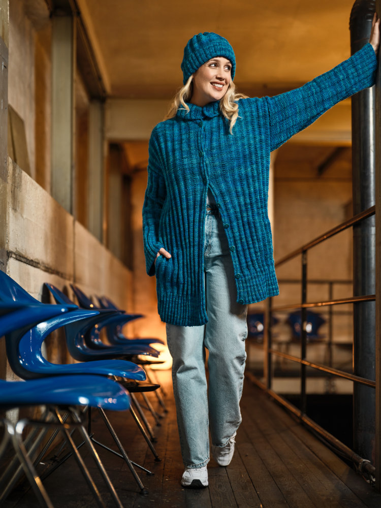 Jacke im Strukturmuster mit Stehkragen  | Wollpaket mit Laos Kettgarn  | Stricken | Pro Lana Jacke im Strukturmuster mit Stehkragen  | Wollpaket mit Laos Kettgarn  | Stricken | Pro Lana