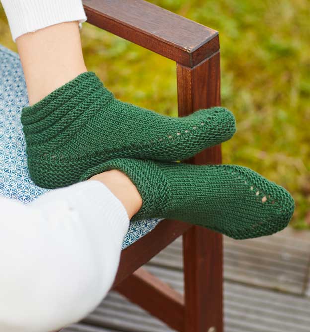 Kuschelige Sofasocken stricken mit Woolly Hugs Kuschelige Sofasocken stricken mit Woolly Hugs