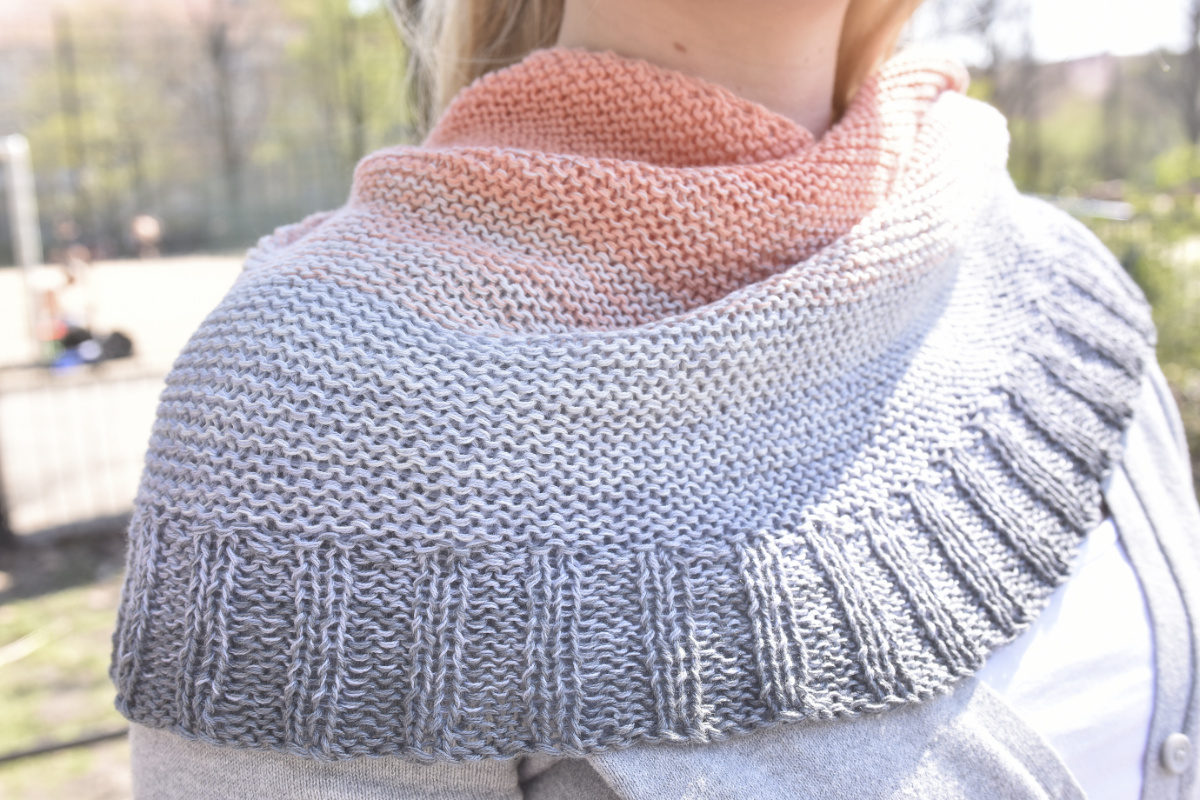 Das einfachste Halbmondtuch | Einzelanleitung | Wolle Lady Dee´s Traumgarne 1000m 0011 - Windstille | Stricken | Sylvie Rasch