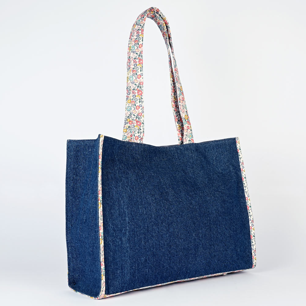 Blüten Schultertasche - Tote Bag Bloom Collection (Denim + Floral print)