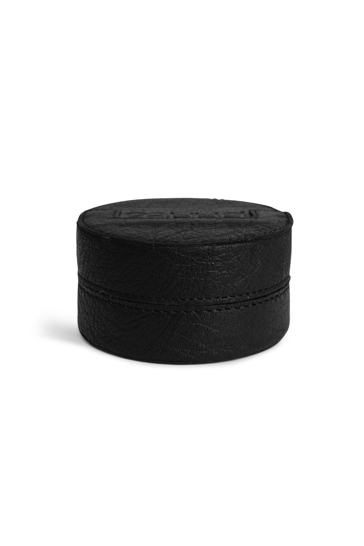emeli - lederbox für nadeln, fingerhüte, perlen und mehr, handgefertigt aus Echtleder von muud black