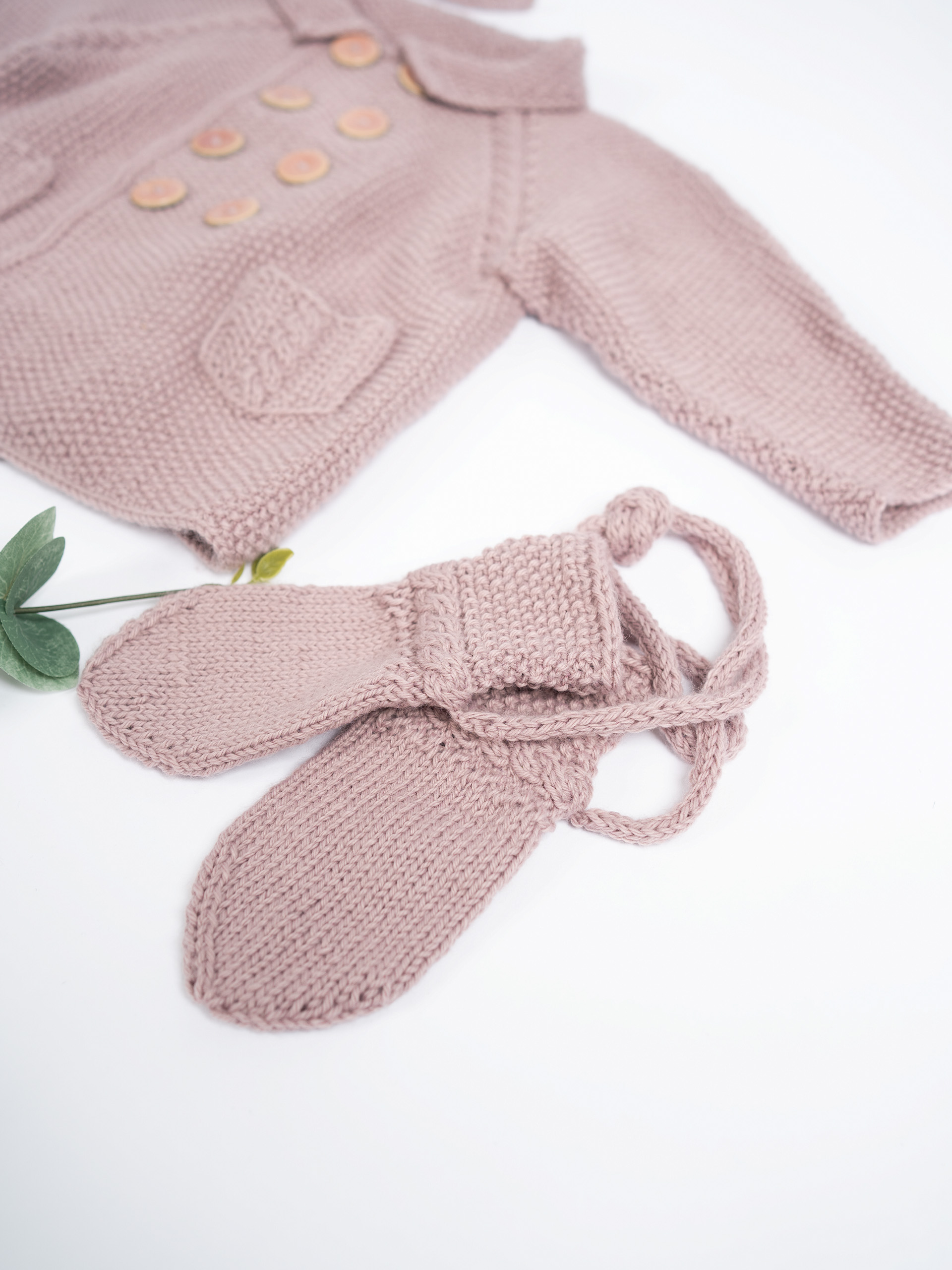 Handschuhe mit Zopf-Randblenden | Einzelanleitung | Wolle Baby Micro  | Stricken | Pro Lana