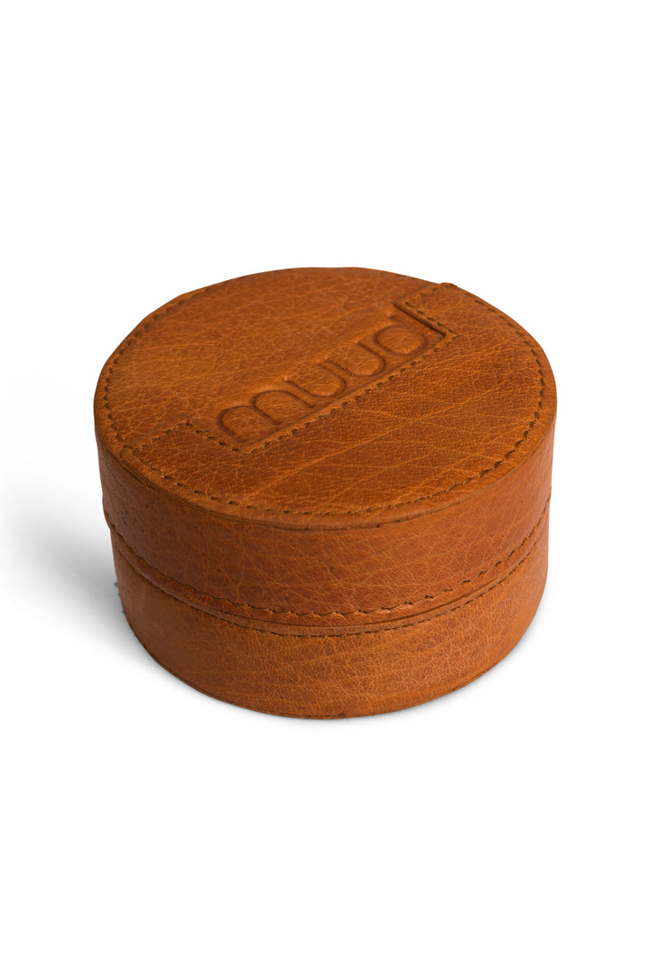 emeli - lederbox für nadeln, fingerhüte, perlen und mehr, handgefertigt aus Echtleder von muud whisky
