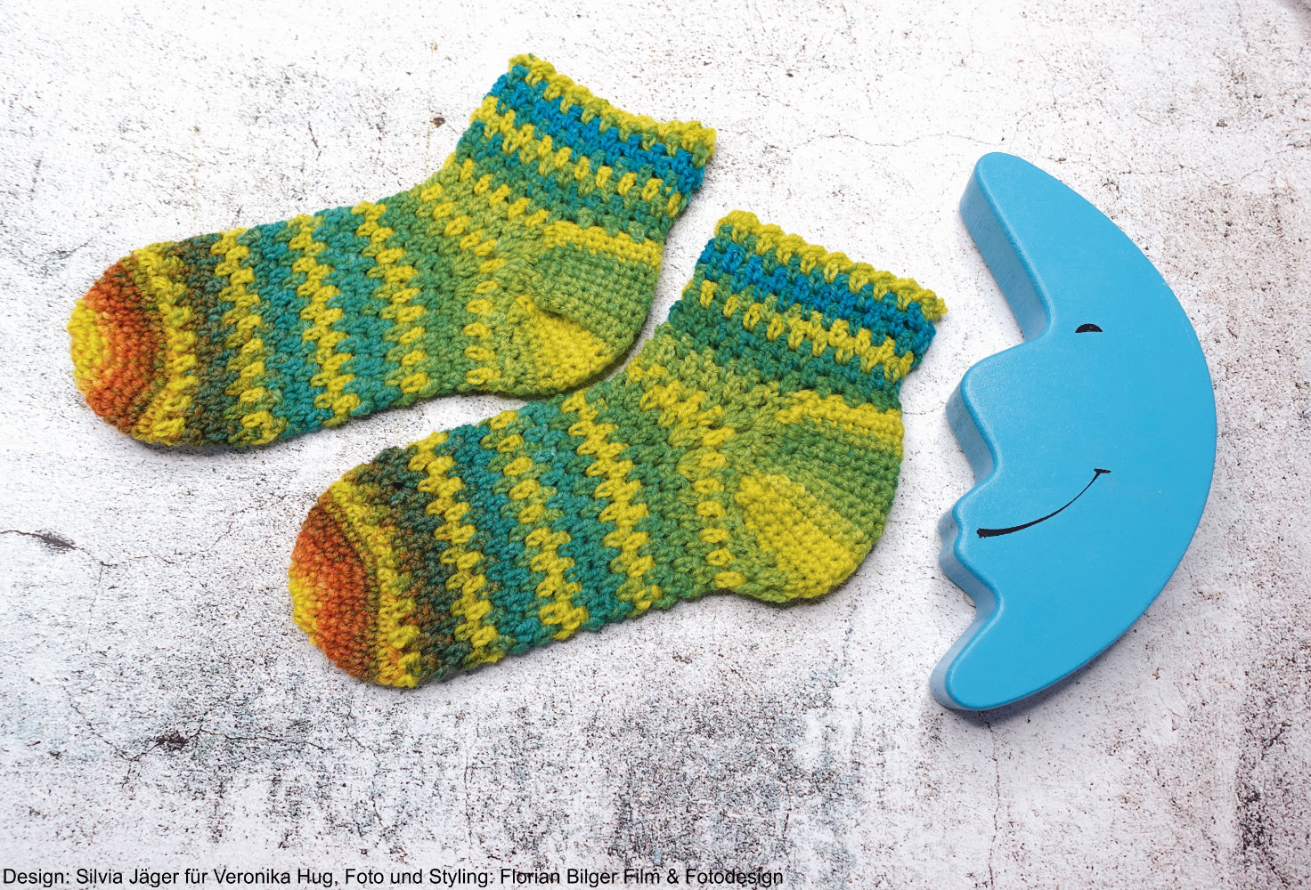 Poncho mit Sommersocken | Anleitungsheft | Wolle Paint Socks  | Häkeln | Veronika Hug, Woolly Hugs, Christophorus Verlag