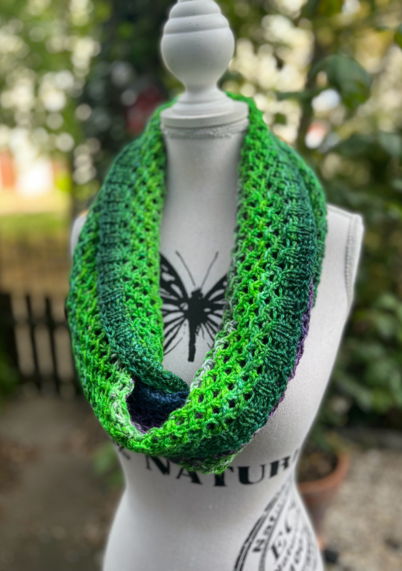 Möbius Wingert | Einzelanleitung | Wolle Supersocke 6-fach Merino Uni  | Stricken | Sylvie Rasch